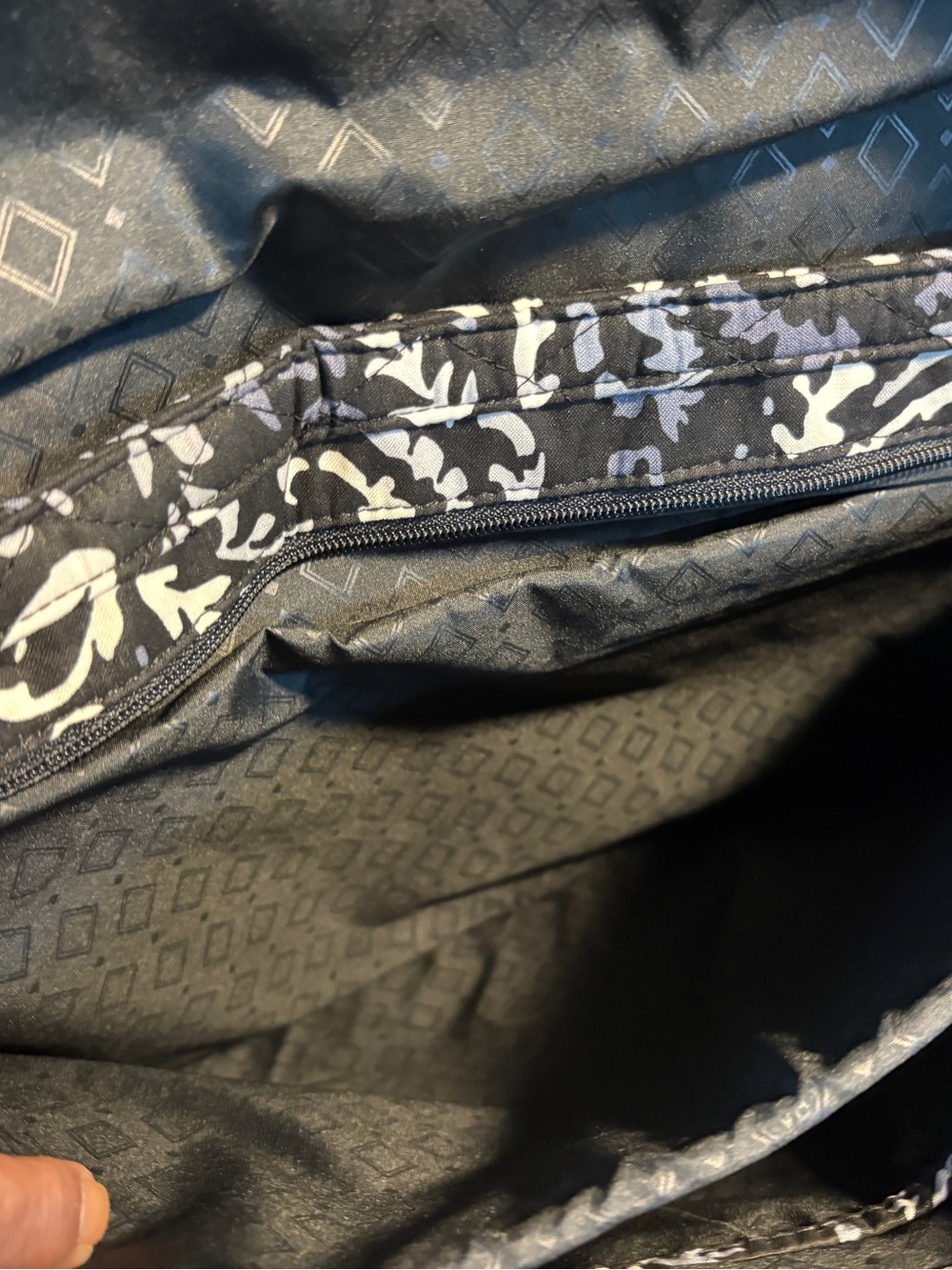 Vera Bradley Messenger Bag and Coin Purse NWT $154 MSRP - Picture 4 of 10